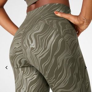 Brand new Powerhold Fabletics leggings